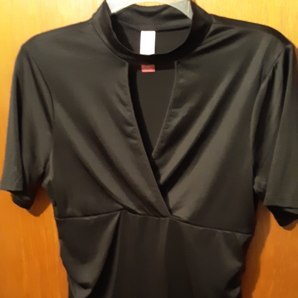 Cute black shirt